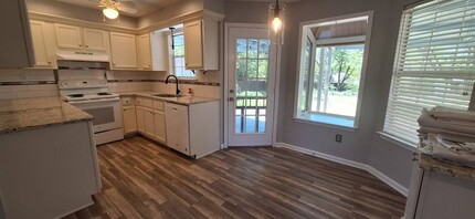 1255 Breezy Gate Dr in Cordova, TN - Building Photo - Building Photo