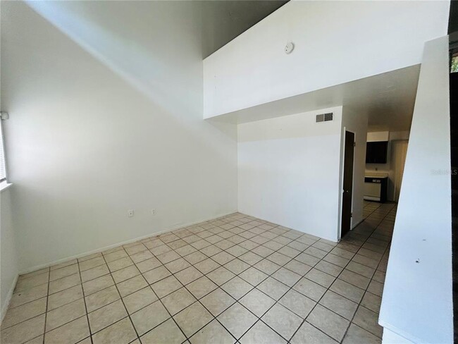 3912 Crayrich Cir in Orlando, FL - Foto de edificio - Building Photo