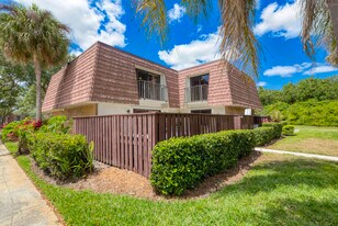 2980 SW Sunset Trace Cir in Palm City, FL - Building Photo