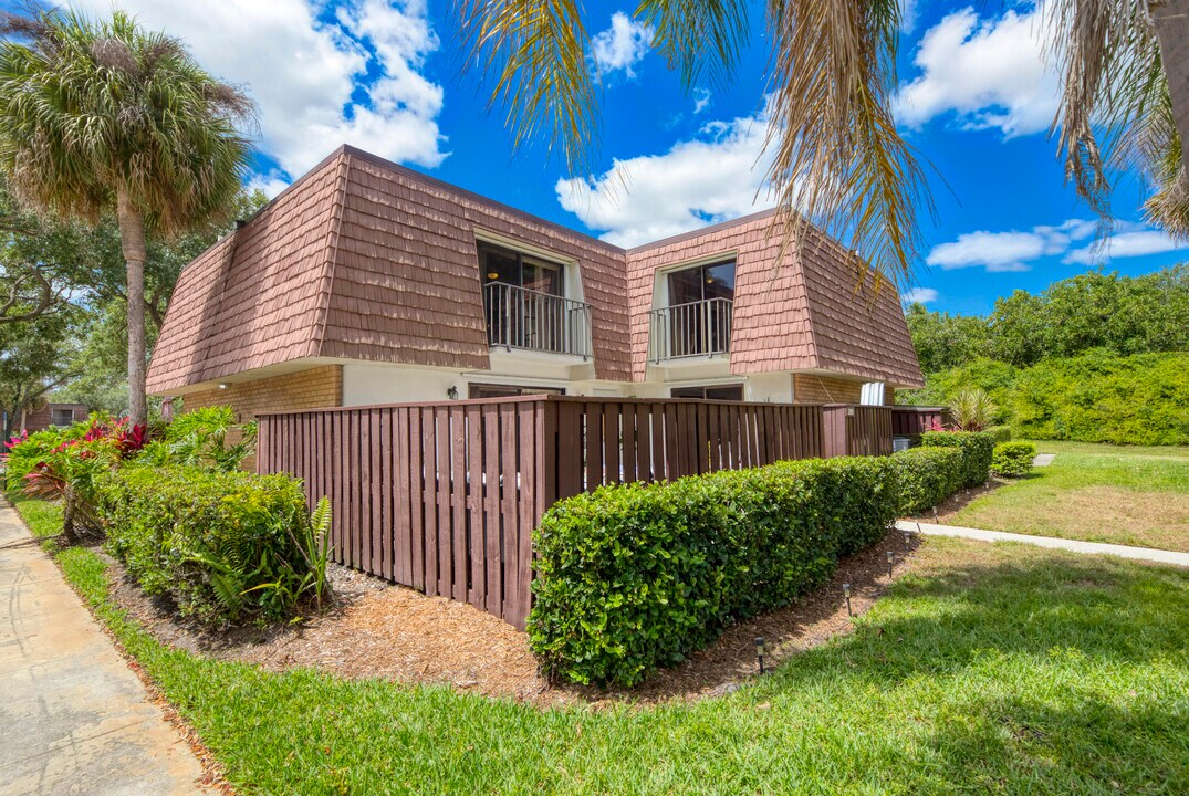 2980 SW Sunset Trace Cir in Palm City, FL - Building Photo