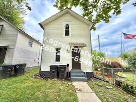 334 Brandriff St in Fort Wayne, IN - Building Photo