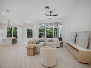 143 Sunset Bay Dr in Palm Beach Gardens, FL - Building Photo - Building Photo