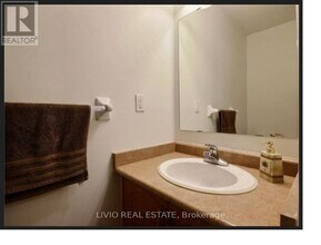 55 Peachleaf Crescent in Brampton, ON - Building Photo - Building Photo