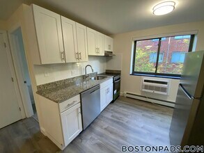 15 Chester St in Cambridge, MA - Foto de edificio - Building Photo