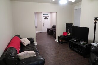 1515 Summit St in Columbus, OH - Building Photo - Building Photo