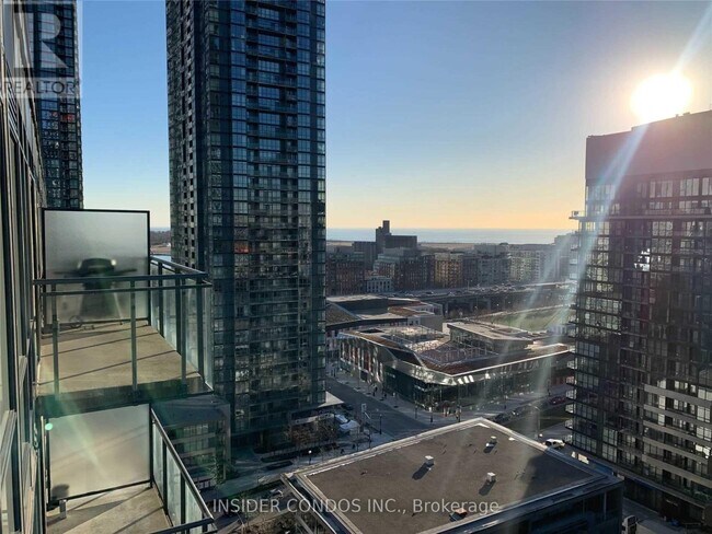 property at 705-4k Spadina Ave.