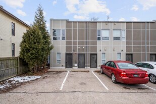 600 Douglas St NW, Unit 620A in Grand Rapids, MI - Building Photo