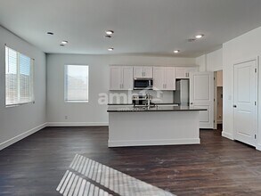 4904 Colossal Star St in North Las Vegas, NV - Building Photo - Building Photo