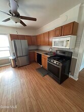 425 6th Ave in Watervliet, NY - Building Photo - Building Photo