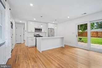 4008 Lawrence Ave in Kensington, MD - Building Photo - Building Photo