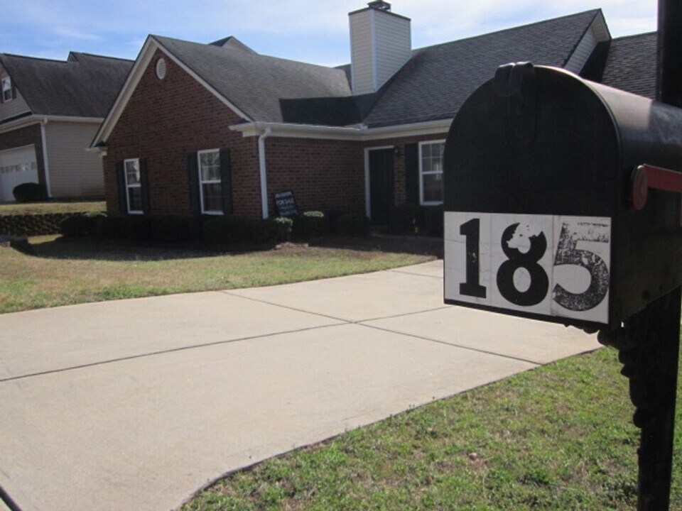 185 Tall Pine Ln in Athens, GA - Building Photo