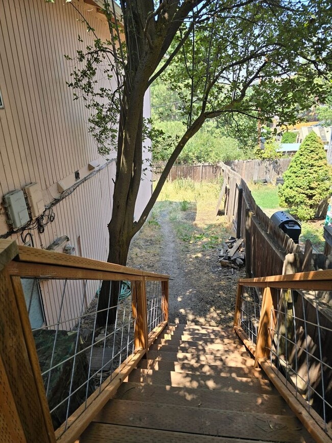 115 Lincoln St in Klamath Falls, OR - Building Photo - Building Photo