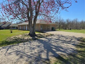 121 Sunshine Dr in Des Allemands, LA - Building Photo - Building Photo