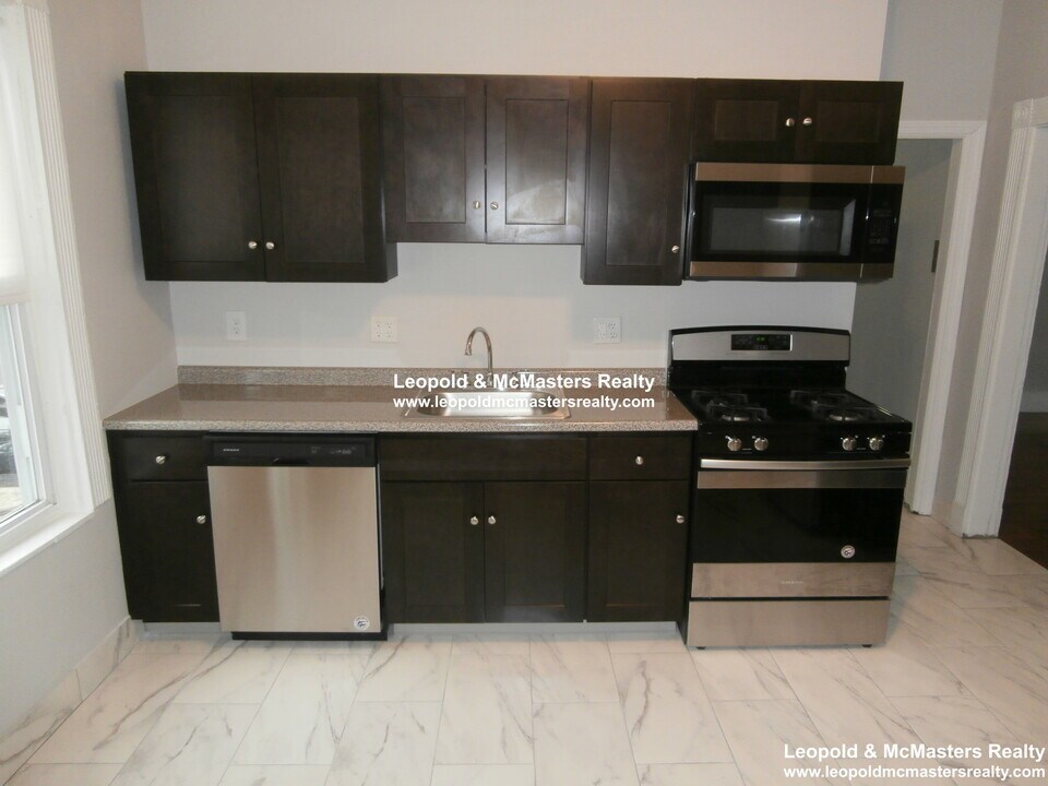 45 Ashford St, Unit 2 in Boston, MA - Foto de edificio