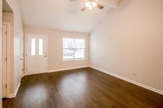 4490 Shadow Glen Cove in Horn Lake, MS - Building Photo - Building Photo