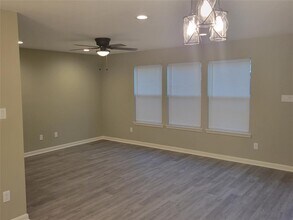 7968 Fowlie St, Unit 1 in Houston, TX - Building Photo - Building Photo