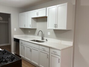 8923 Knight Ave in Des Plaines, IL - Building Photo - Building Photo