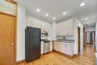 493 Seventh Avenue, Unit 4L in Brooklyn, NY - Foto de edificio - Building Photo