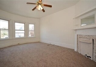 46 Oakwood Rd in Pittsburgh, PA - Building Photo - Building Photo