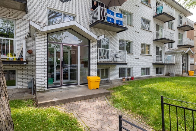 6338-6342 Villeneuve Rue