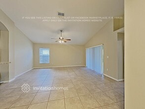 18846 Maisons Dr in Lutz, FL - Building Photo - Building Photo