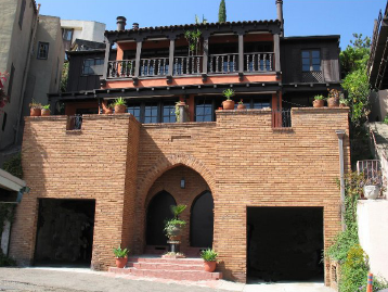 Moorish Villa in Los Angeles, CA - Building Photo