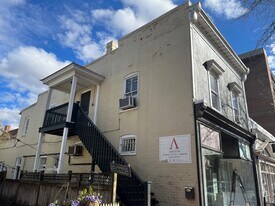 619 Caroline St, Unit 619.5 in Fredericksburg, VA - Building Photo