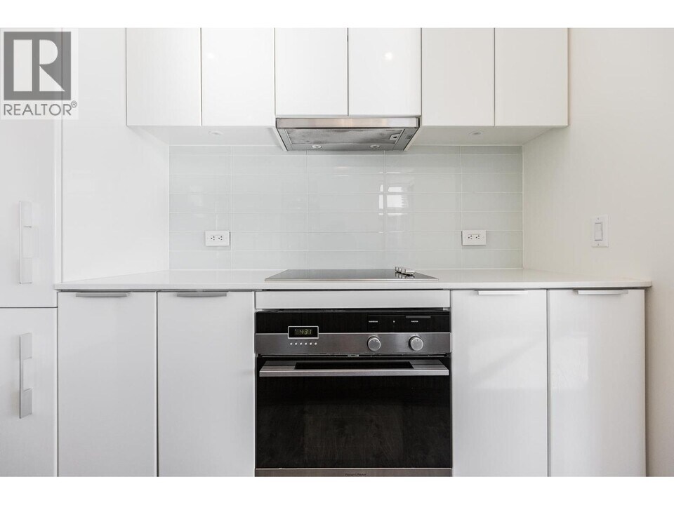 1308 Hornby St in Vancouver, BC - Building Photo