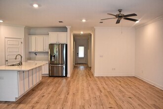 49 Freeport Marina Blvd in Freeport, FL - Building Photo - Building Photo