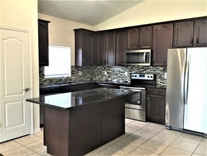 2232 Victoria Falls Dr in Orlando, FL - Building Photo - Building Photo