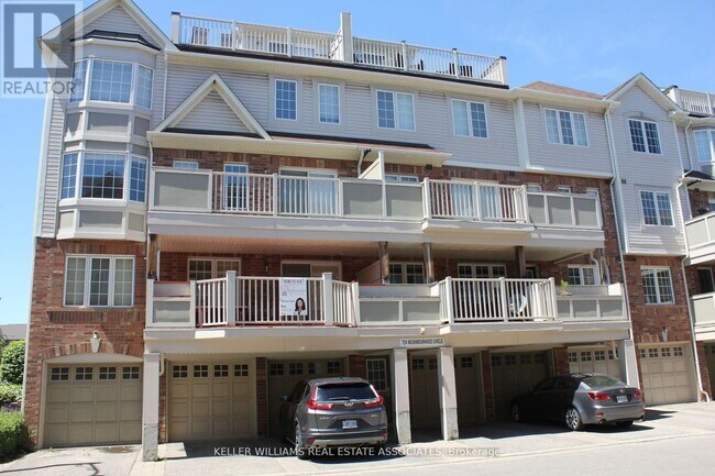 property at 724-724 Neighbourhood Cir
