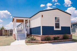 6105 E McKinney St in Denton, TX - Building Photo