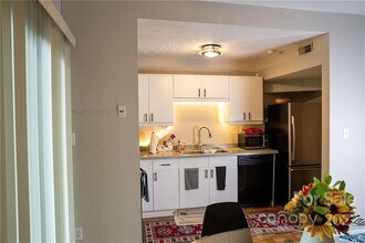 414 W 8th St in Charlotte, NC - Building Photo - Building Photo