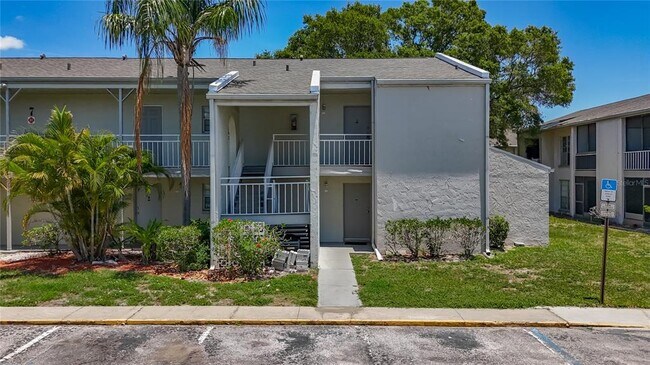 2625 FL-590 in Clearwater, FL - Foto de edificio - Building Photo