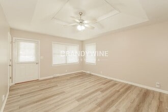 402 Maple Ave in Smithville, MO - Building Photo - Building Photo