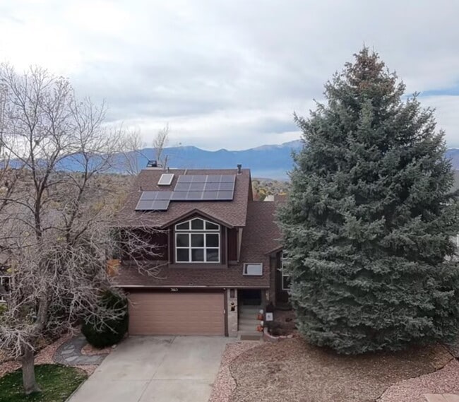 property at 3815 Sedgewood Way