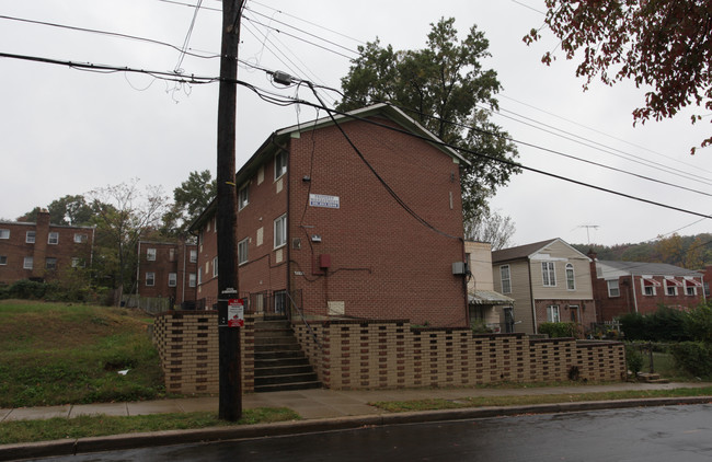 4241 Foote St NE in Washington, DC - Building Photo - Building Photo