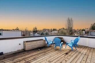 2214 E Terrace St in Seattle, WA - Building Photo - Building Photo