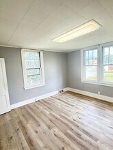 300 Arlington Ave in North Versailles, PA - Building Photo - Building Photo