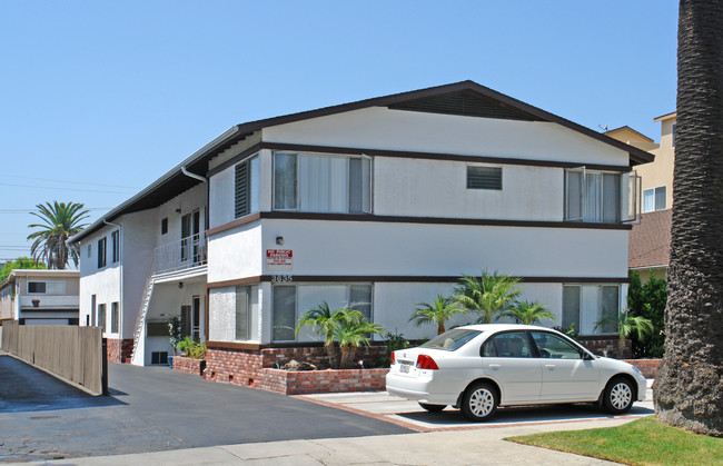 3635 Westwood Blvd in Los Angeles, CA - Building Photo - Building Photo