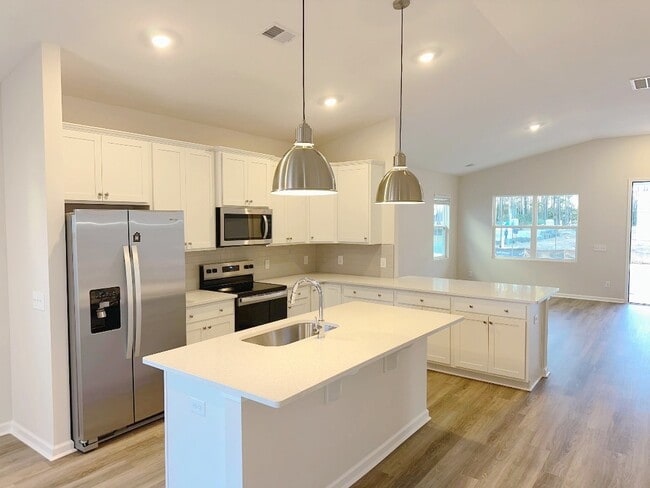 property at 192 Standing Oaks Dr