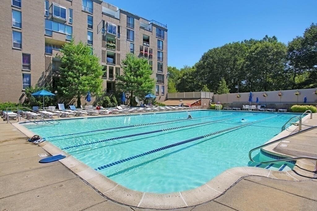 44 Washington St, Unit 517 in Brookline, MA - Building Photo