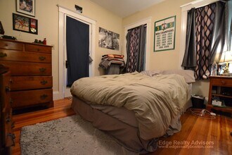 7 Glenley Ter, Unit 1 in Boston, MA - Foto de edificio - Building Photo