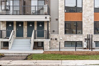 101 Glenroy Gilbert Dr in Ottawa, ON - Building Photo - Building Photo