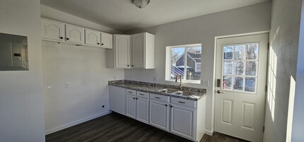 635 Elm Ave, Unit 2 in Las Animas, CO - Building Photo - Building Photo