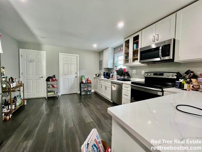 159 Hillside St, Unit 2 in Boston, MA - Foto de edificio - Building Photo