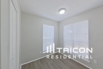 1717 Wild Willow Trail in Fort Worth, TX - Building Photo - Building Photo