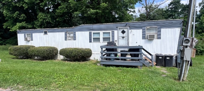 property at 118 Rebeccas Ct
