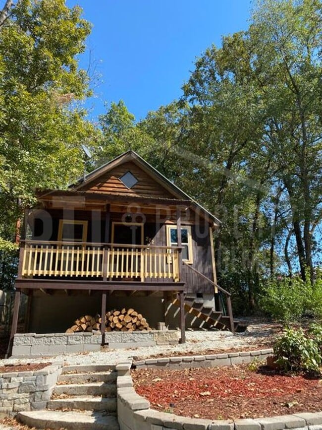 property at 272 Woodward Dr