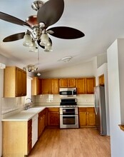 21600 Whittington St in Farmington Hills, MI - Building Photo - Building Photo